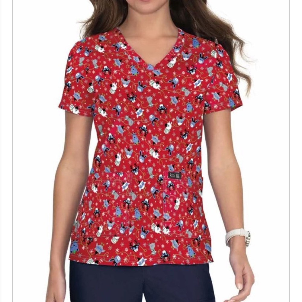 NWT Koi Leslie top Christmas Llama